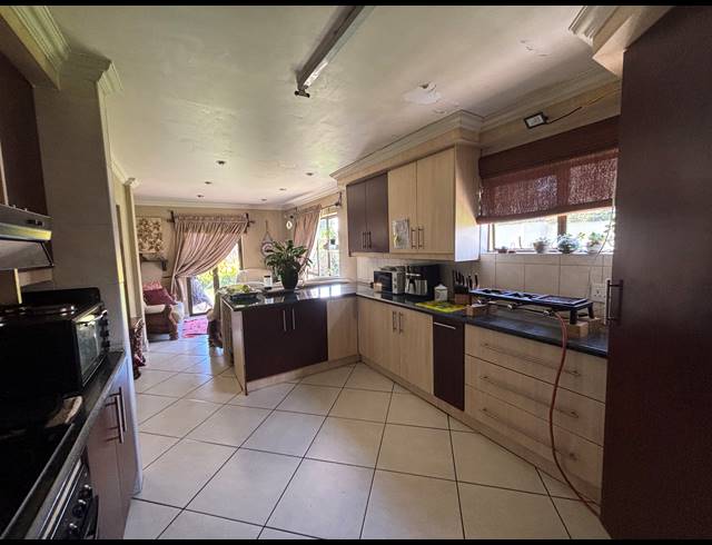 3 BEDROOM HOUSE FOR SALE IN SONNEVELD